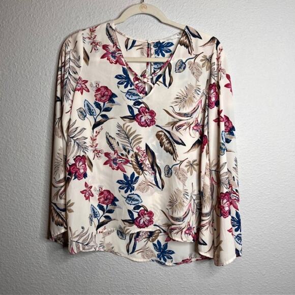 Lush Nordstrom Flowy Feminine Long Sleeve Criss Cross Floral Top Sz XS - Picture 3 of 11